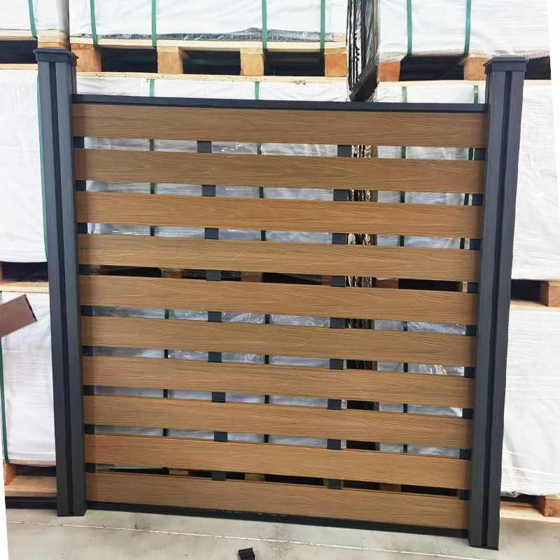 Traditional Popular Cheap Fence Grid Gate Plastic Composite Wood Plastic Fence Panel