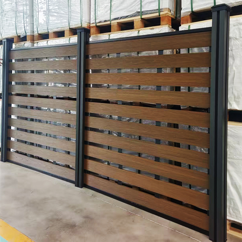 Traditional Popular Cheap Fence Grid Gate Plastic Composite Wood Plastic Fence Panel