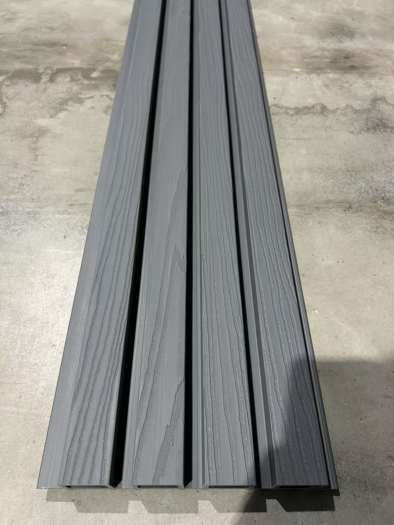 Waterproof Fireproof Fluted Wall Panels for Exterior Cladding Traditional Moisture-Proof Anti-Static for Entertainment Use