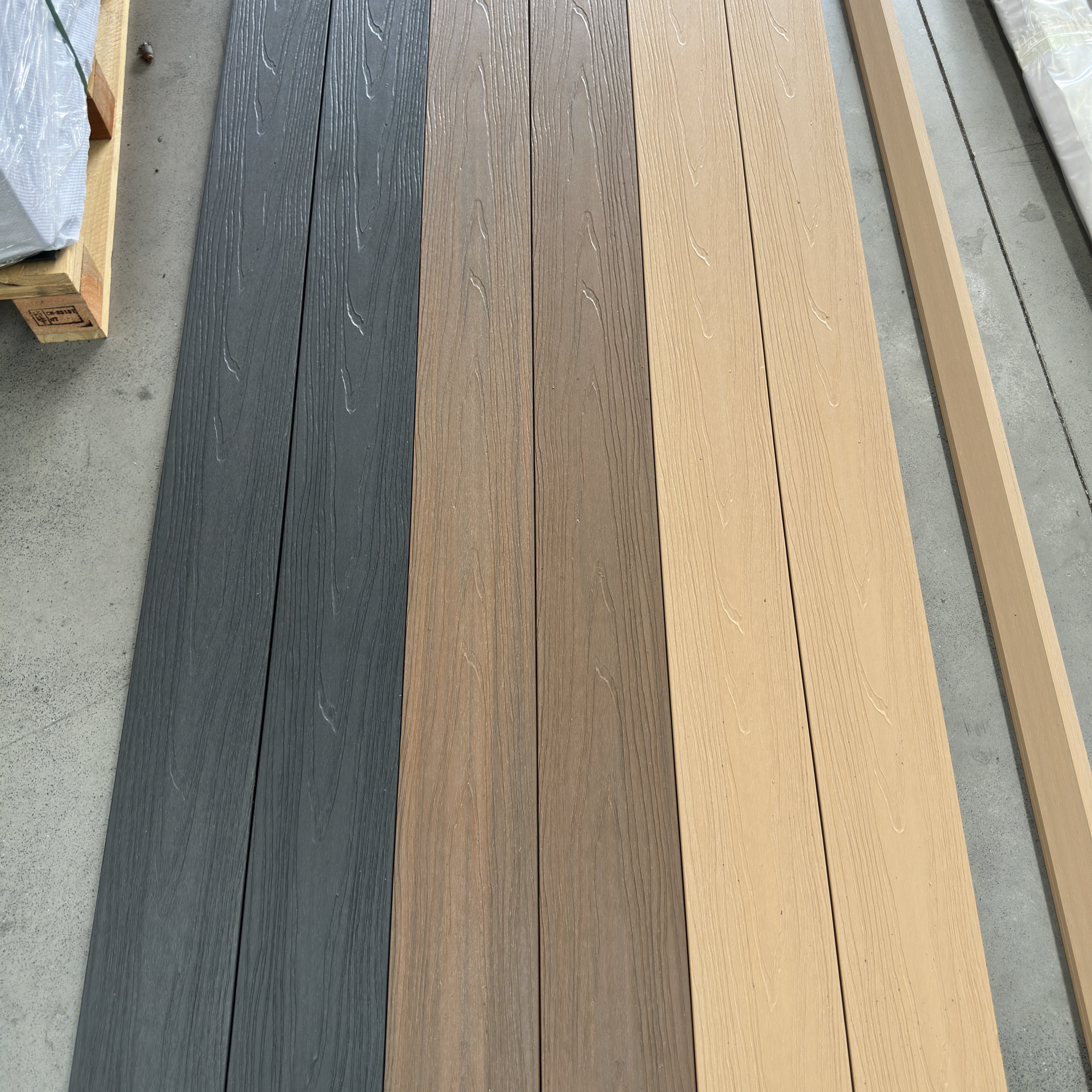 KSL Wpc 3d Embossed Woodgrain Outdoor Waterproof Wpc Flooring Composite Decking for Swimming Pool