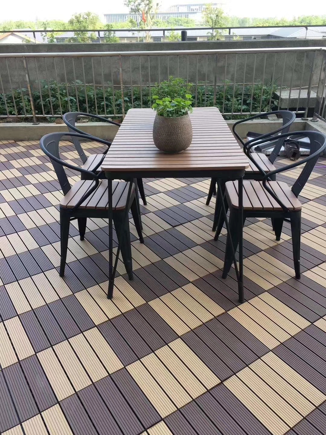 WPC DECKING TILE