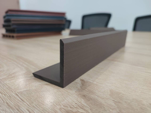 Terrasse WPC Couleur Teck Bordure Plancher Baguette D'Angle