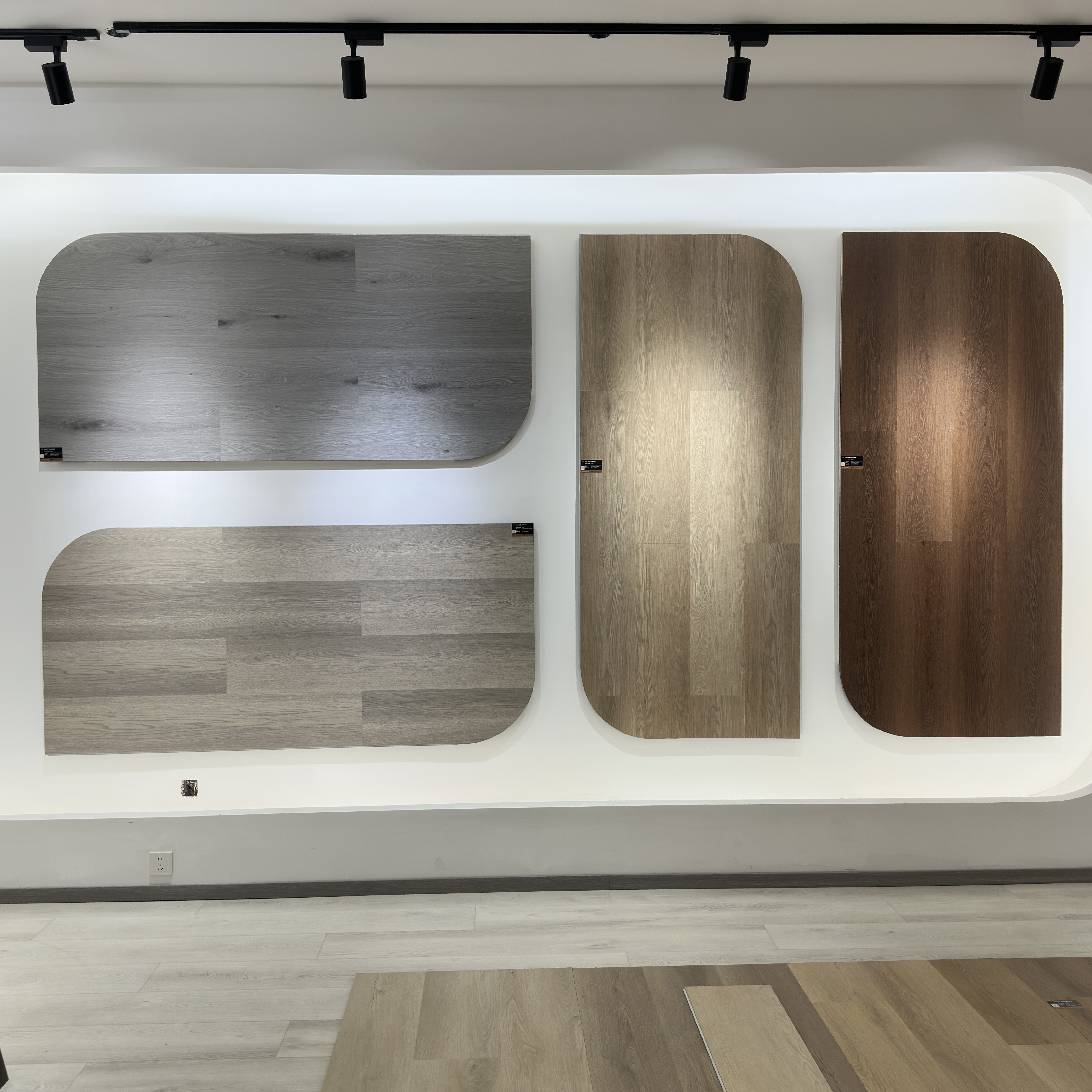 Piso SPC Click Wholesale Wood Grain Environmentally Friendly Luxury Waterproof Tile Interlocking Click Plank Vinyl SPC Floor