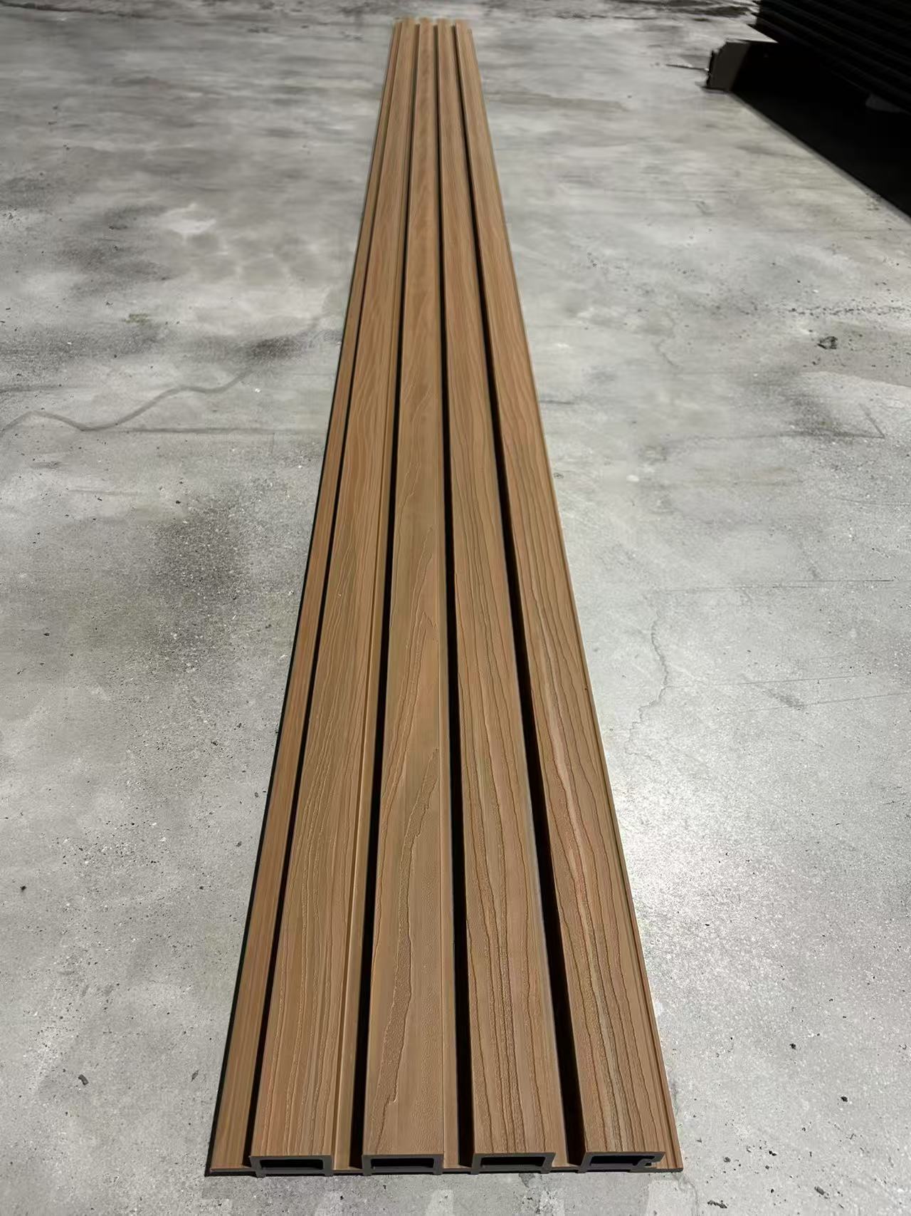 Waterproof Fireproof Fluted Wall Panels for Exterior Cladding Traditional Moisture-Proof Anti-Static for Entertainment Use