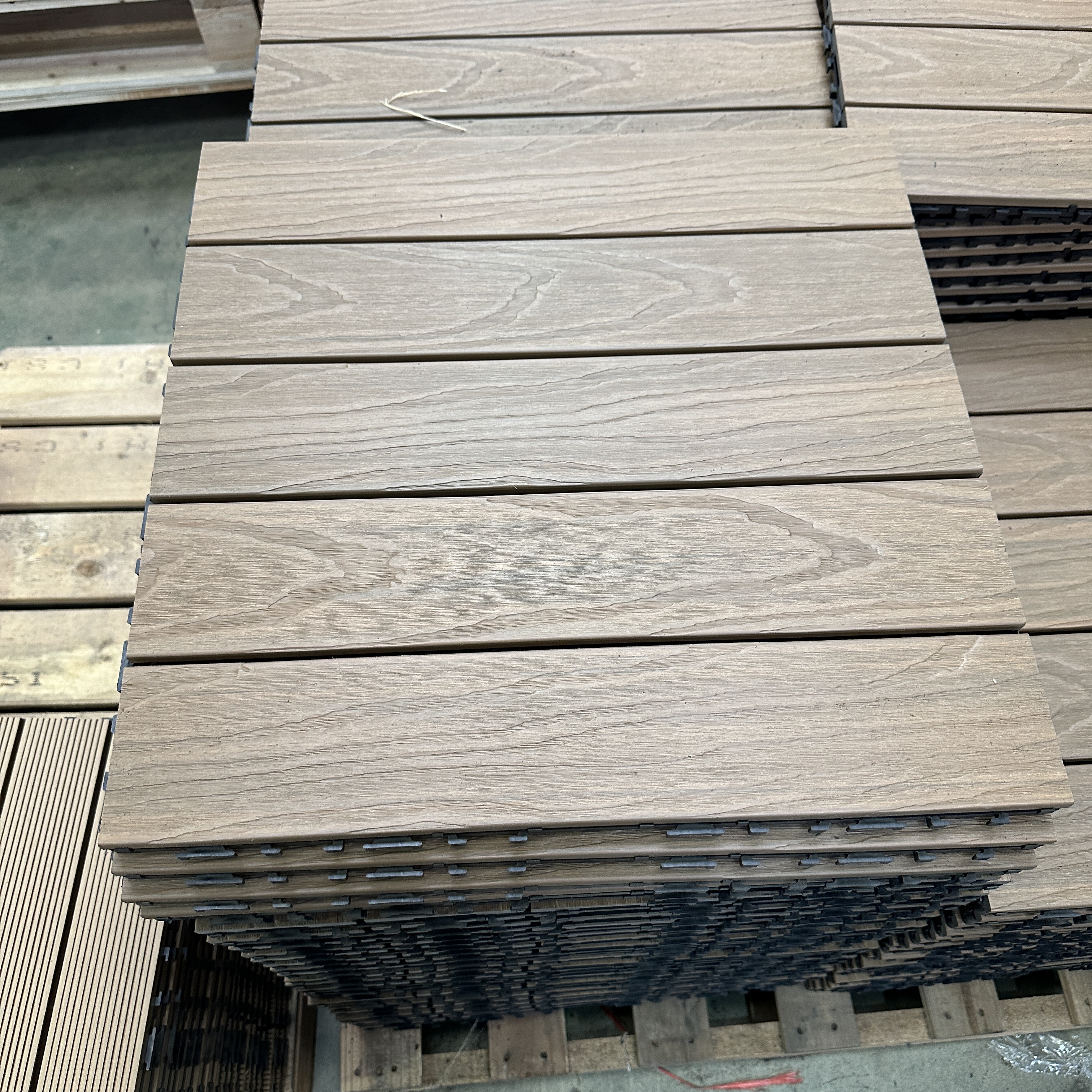 Brushed Outdoor Tiles WPC Square Waterproof Decking Interlocking Design Outdoor Drainage Factory Direct WPC Decking Tiles Modern Brushed WPC Outdoor Flooring