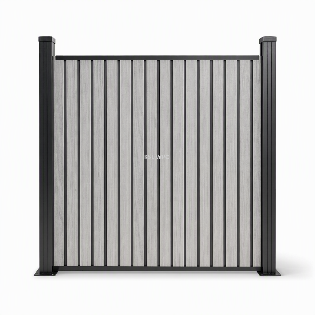 Weatherproof Waterproof Test and Export Pallet Packaging of WPC Fence